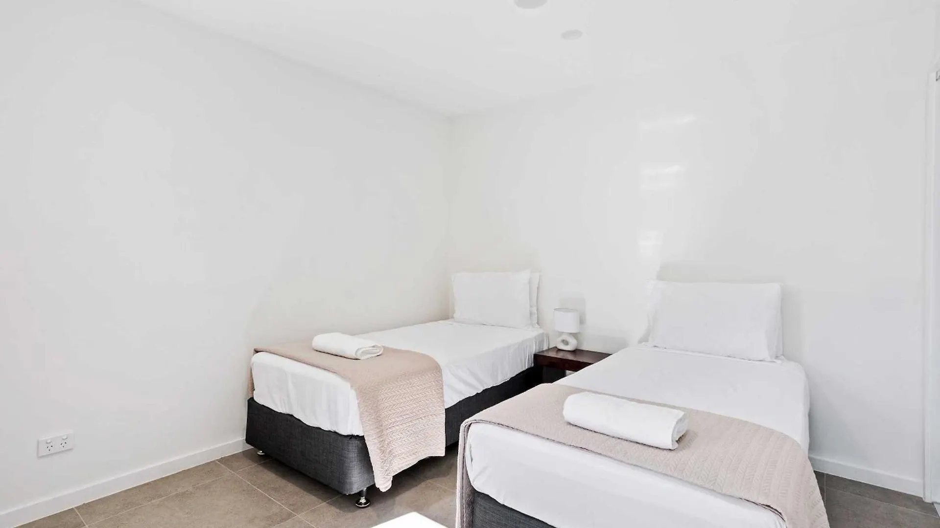 The Aubrey Boutique Apartments Gold Coast 0*,